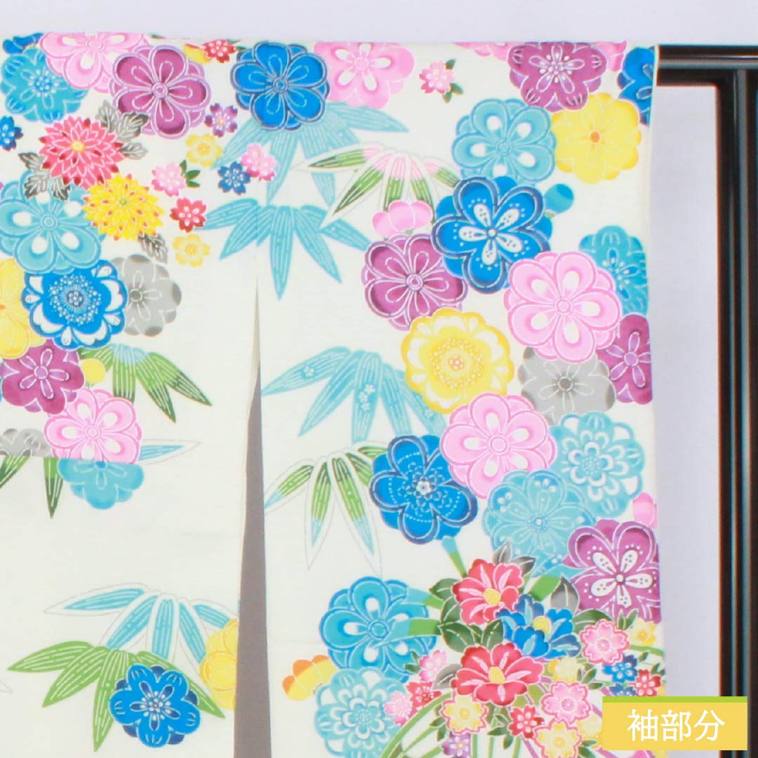 Polyester Furisode, S Rank, Length 172cm, Sleeve-to-shoulder 67cm, Lined, White, All-over floral and sayagata pattern, Washable Kimono, White tone, 1113002852611