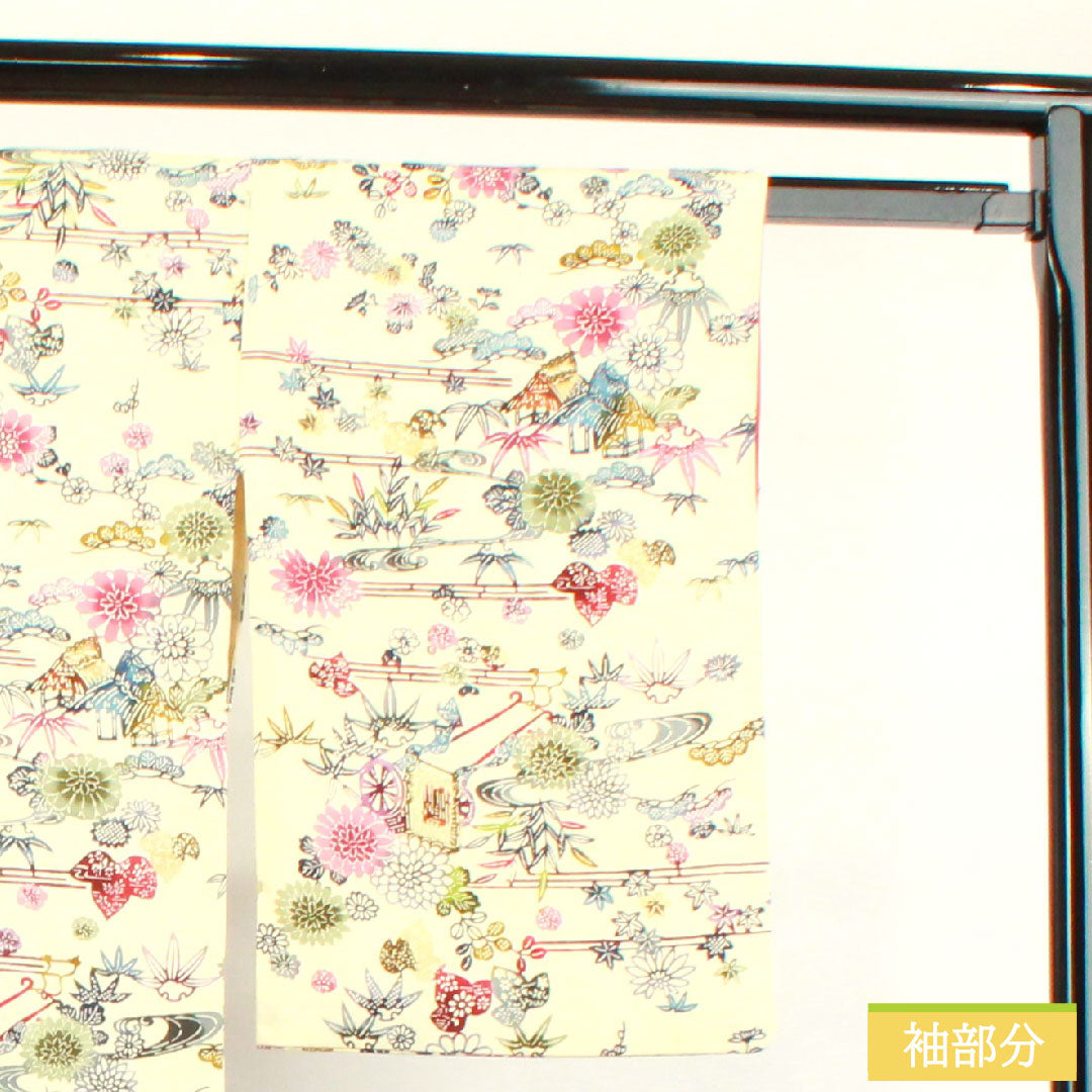 Komon, pure silk, length 154.5cm, sleeve length 62.5cm, lined, milky white, pongee, Kyoto Bingata, pine, bamboo, plum, flower cart, running water, S rank, cream, 1115003542215