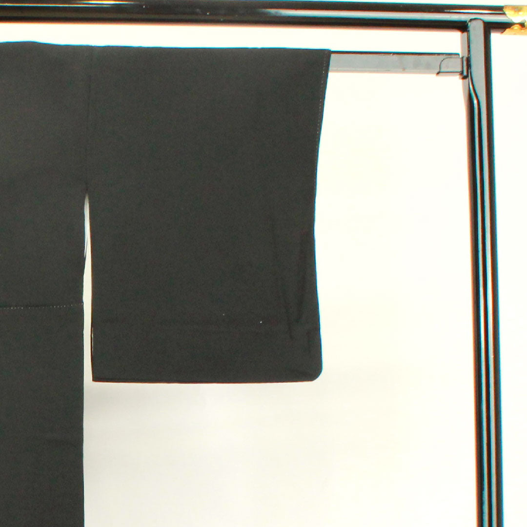 Black Tomesode, Length 158cm, Sleeve Length 63.5cm, Awase, Kyoto Yuzen, Landscape Pattern, Circle with Different Arrows, Pure Silk, A Rank, Five Crests, Black, 1111000833310