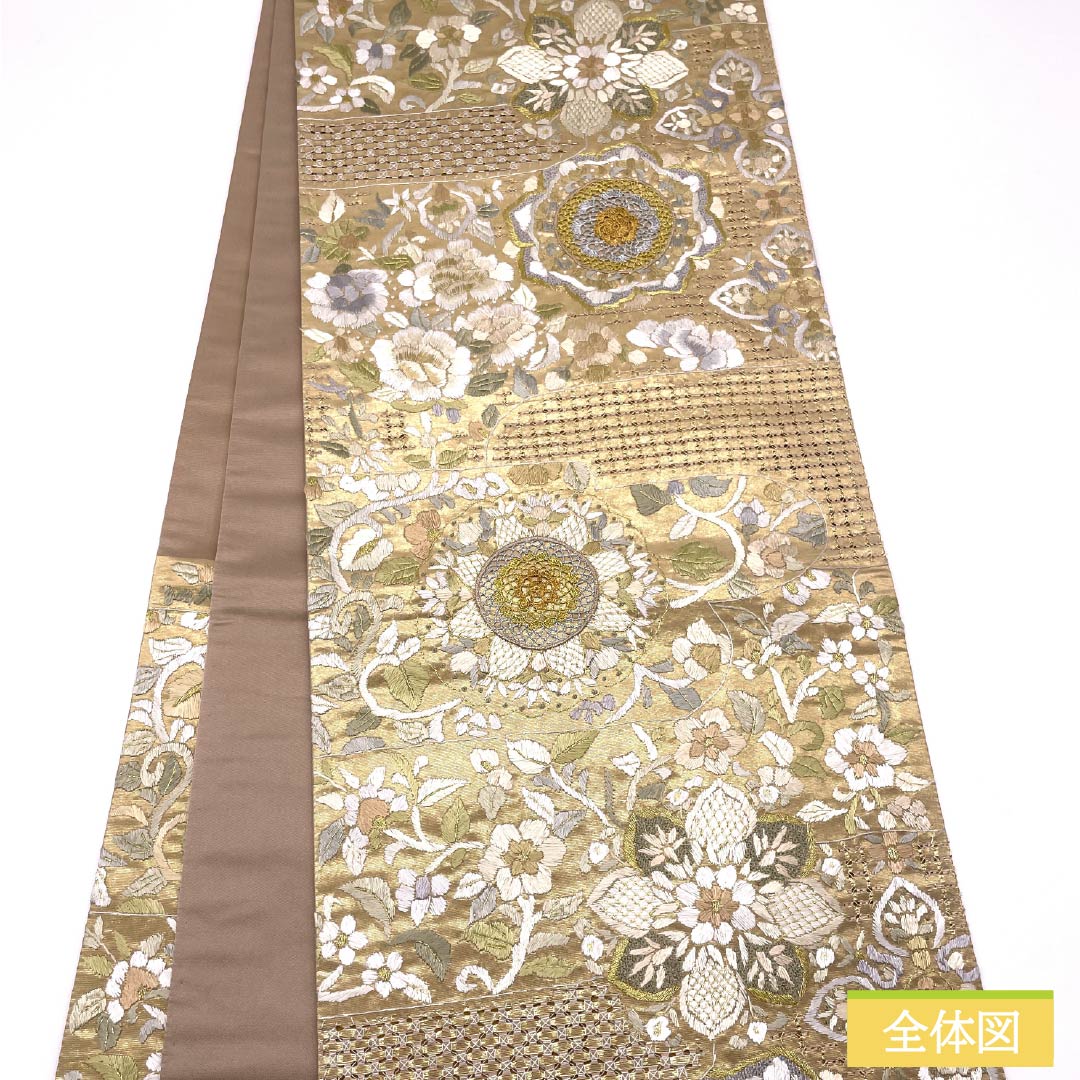 Pure silk walnut-colored obi featuring Chinese flowers and Suwatou embroidery. Length: 444cm. S rank. Six-pass obi. Formal. Beige. Product code: 1123014142325