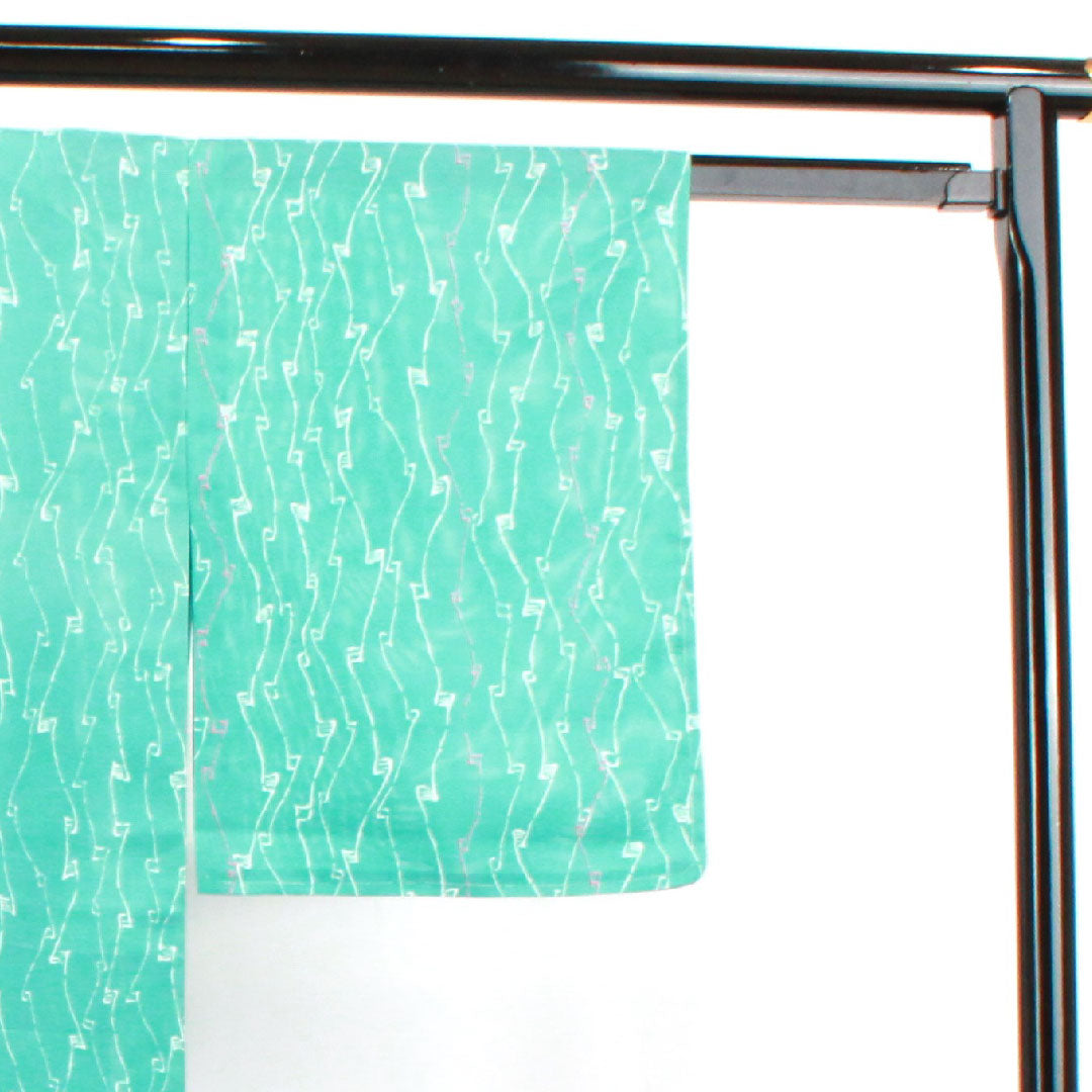 Summer kimono, polyester, small pattern, length 137cm, sleeve length 62cm, light blue, washable kimono, geometric pattern, with basting thread, silk, S rank, light blue, 1132001342124