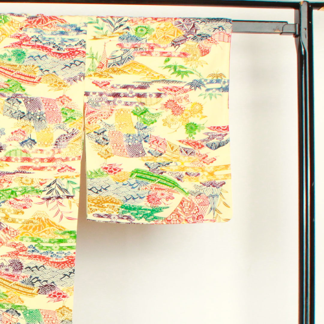 Komon Length 164.5cm Sleeve length 68cm Lined Light yellow Stencil dyeing Mt. Fuji Chayatsuji Pure silk S rank Cream 1115002402415