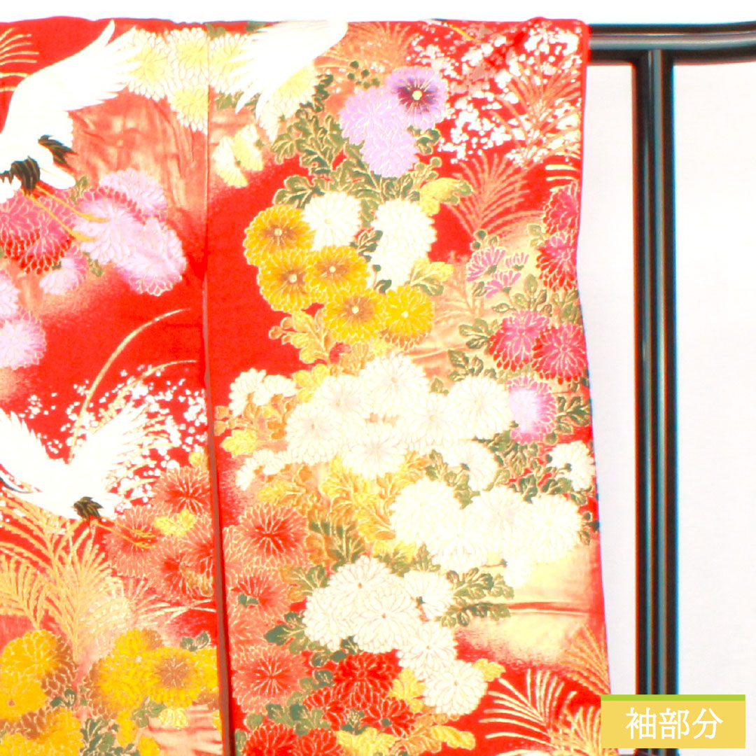 Iro-uchikake (colored kimono) made of pure silk, rank B, length 188cm, sleeve length 65cm, Karaori (traditional Japanese weave) design featuring cranes, imperial carriages, and floral motifs, lined, vermilion, 1110000904916