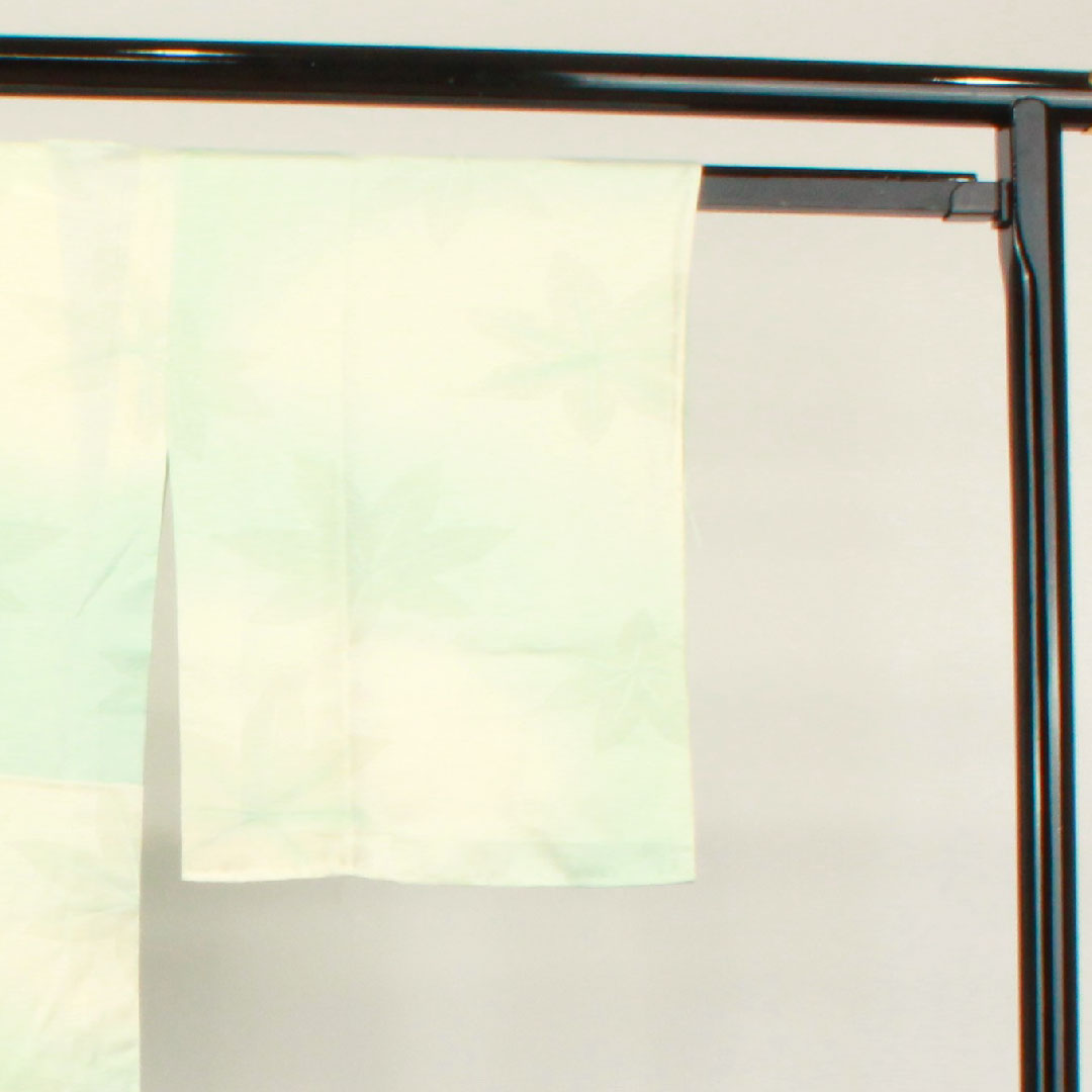 長襦袢 正絹 身丈126.5cm 裄丈67cm 単衣  フォーマル 紅葉  Sランク 水色系 1129000542224
