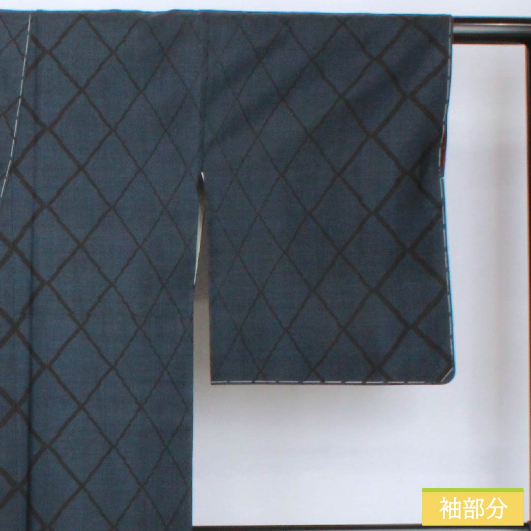 Silk Tsumugi (Japanese kimono), Length 160.5cm, Sleeve Length 62.5cm, Korean Indigo Blue, Oshima Tsumugi, 7 Marks, Ichigen Kasuri, A-Rank, Lined, Navy Blue, Product Number: 1116003793418