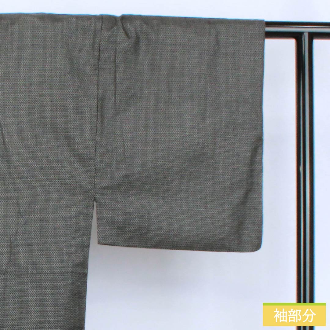 男物 正絹 Bランク 身丈139cm 裄丈68.5cm 小絣 亀甲 アンサンブル 袷 黒系 1119001424310