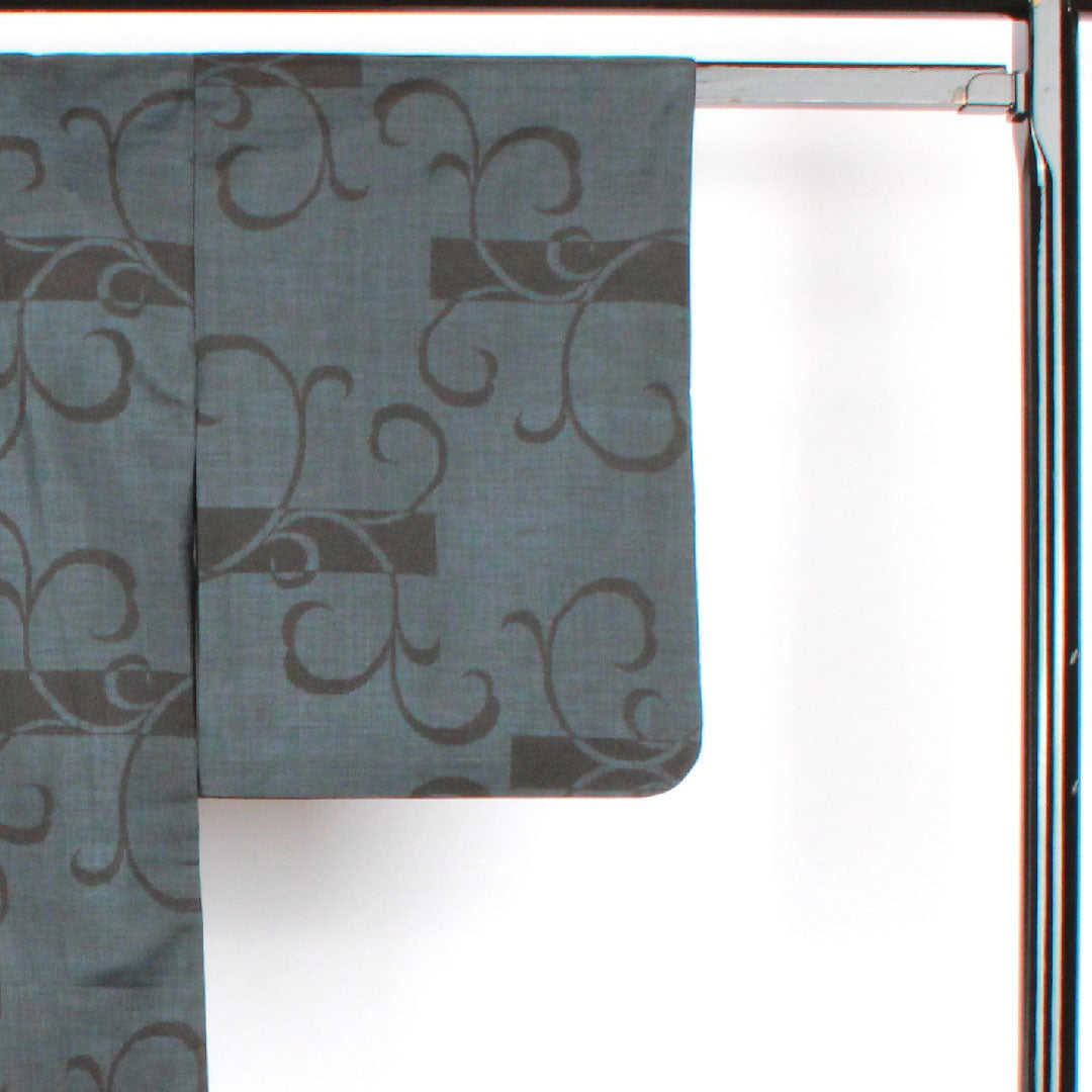 Oshima Tsumugi, Length 158.5cm, Sleeve length 62.5cm, Indigo dye, 12 marks, Warp and weft ikat, Ivy pattern, Pure silk, S rank, Awase, Navy blue, 1116001602318