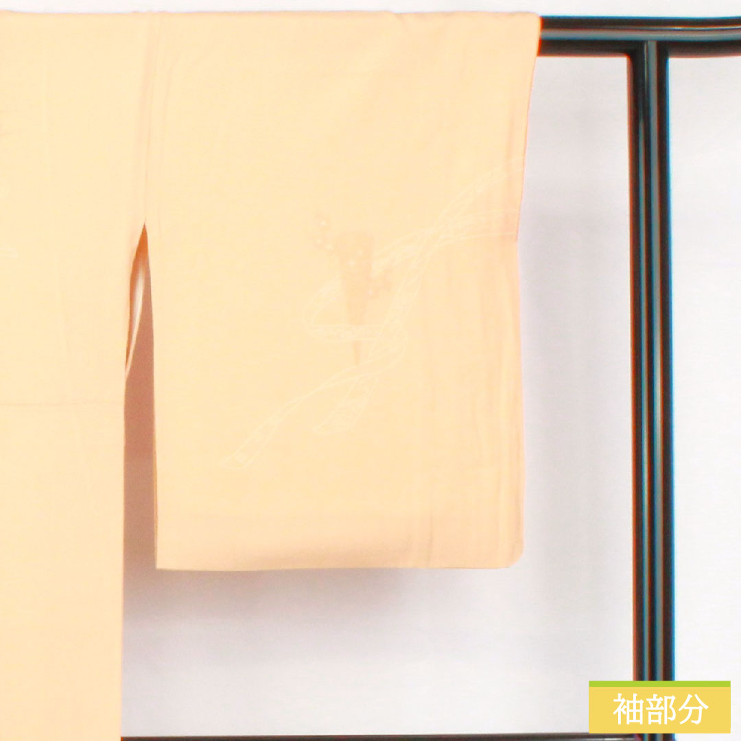 訪問着 正絹 袷 身丈161.5cm 裄丈66.5cm 肌色（はだいろ） 相良刺繡 扇子 鶴 一つ紋 上り藤に大の字 Aランク 橙系 1112005563426