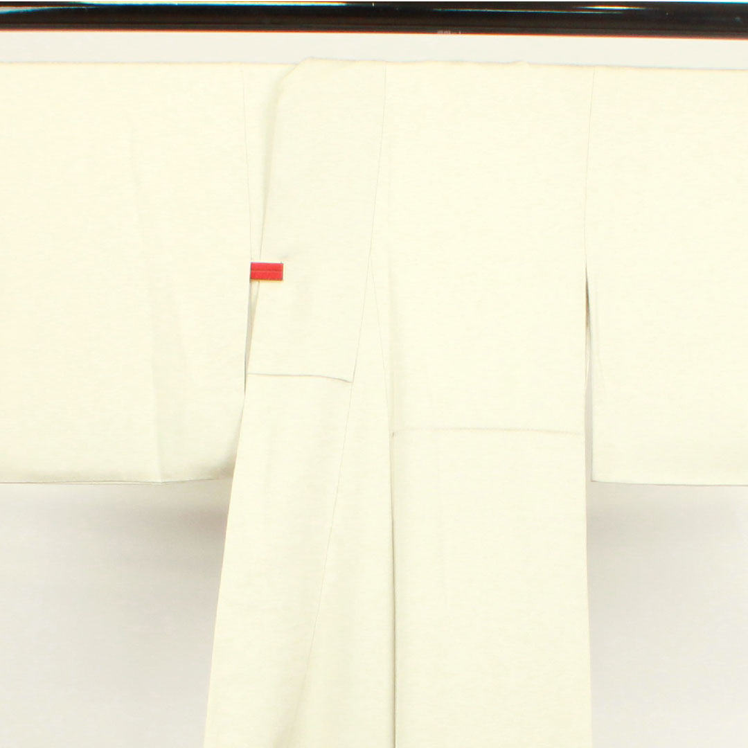 Colored Tomesode, Length 151cm, Sleeve length 61.5cm, Lined, Grayish white, Kyoto Yuzen, Floral pattern, Thin rings and quince, Pure silk, S rank, One crest, Gray, 1111001062222