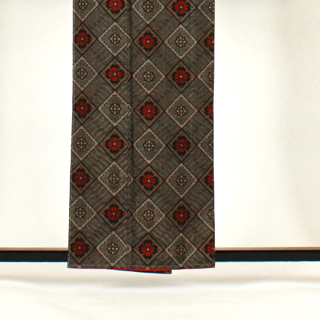 Oshima Tsumugi, Length 159cm, Sleeve length 64cm, Diagonal lattice with diamond pattern, Pure silk, S rank, Lined, Brown, 1116000862314