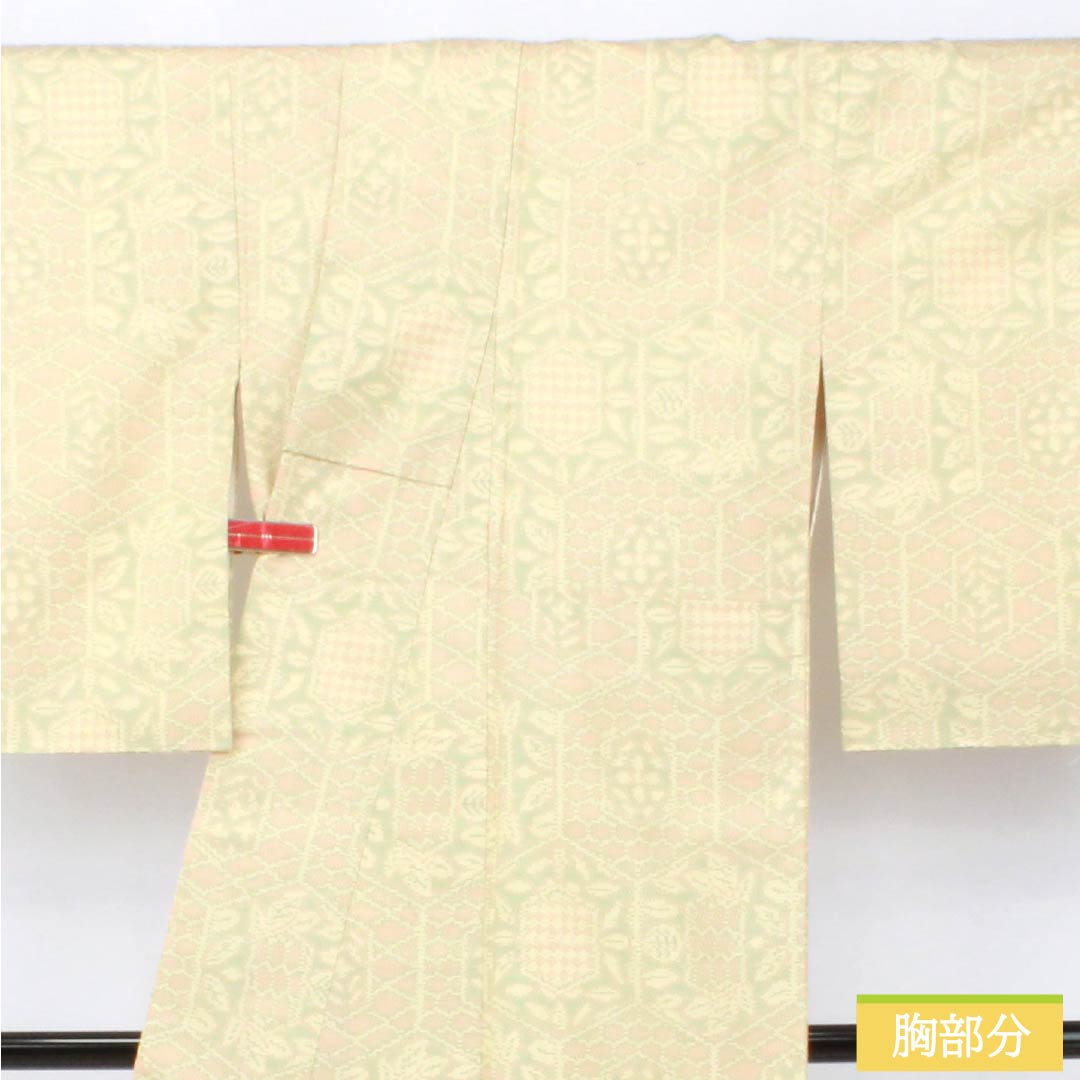 Silk Tsumugi (S-Rank) - Length 157cm, Sleeve Length 61.5cm, Light Yellow (Usukihadairo) - Oshima Tsumugi with Horizontal Double Kasuri Pattern and Abstract Pattern - Lined, Yellowish Colors - Product Code: 1116004592323