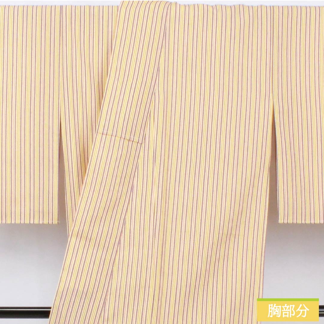 小紋 ポリエステル 身丈163.5cm 裄丈66cm 袷 薄卵色（うすたまごいろ） 縞 未使用品 しつけ糸付き 洗える着物 Sランク クリーム系 1115006052415