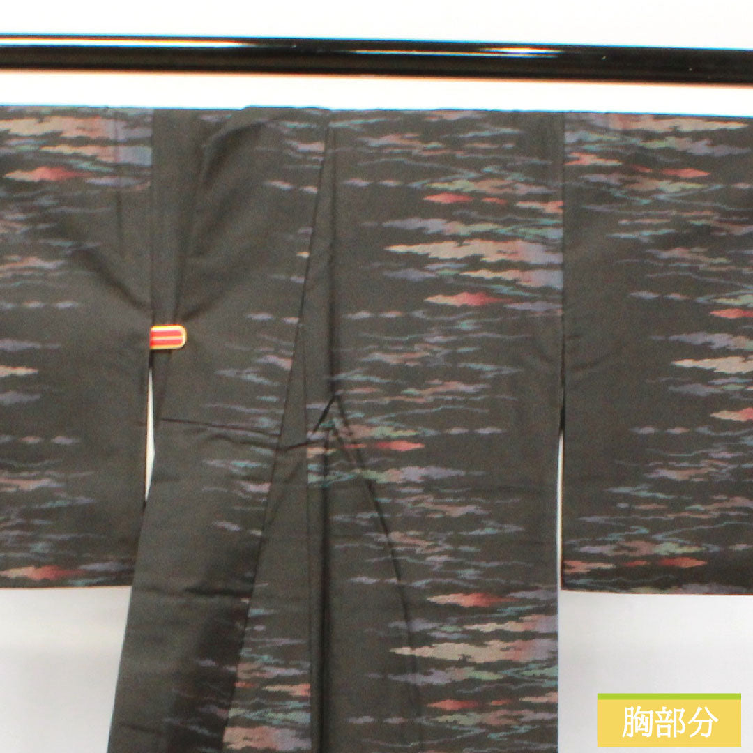 大島紬 正絹 身丈164.5cm 裄丈64.5cm  7マルキ 抽象模様 Sランク 袷 黒系 1116003082410