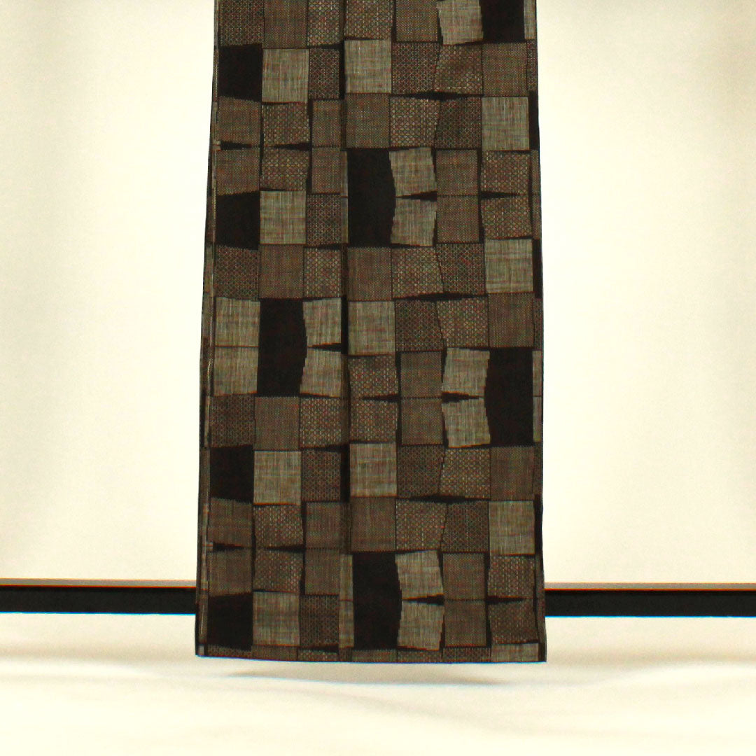 Oshima Tsumugi, Length 163cm, Sleeve length 62cm, Masu pattern, 5 marks, Pure silk, S rank, Awase, Brown, 1116000832314