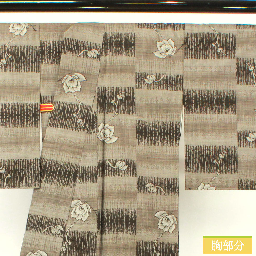 紬 正絹 身丈163cm 裄丈64.5cm 大島紬 9マルキ 市松 花模様 Sランク 袷 茶系 1116003742414