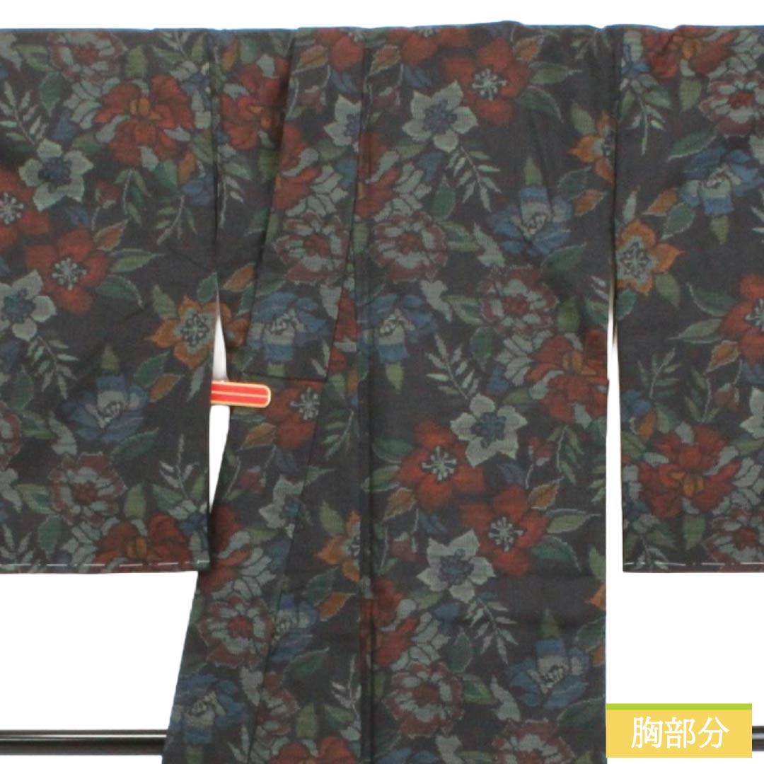 Tsumugi Silk S Rank Length 167cm (65.7in) Sleeve-to-sleeve 65.5cm (25.8in) Oshima Tsumugi Horizontal-weft Kasuri Floral Pattern With basting threads Lined Black 1116005262510