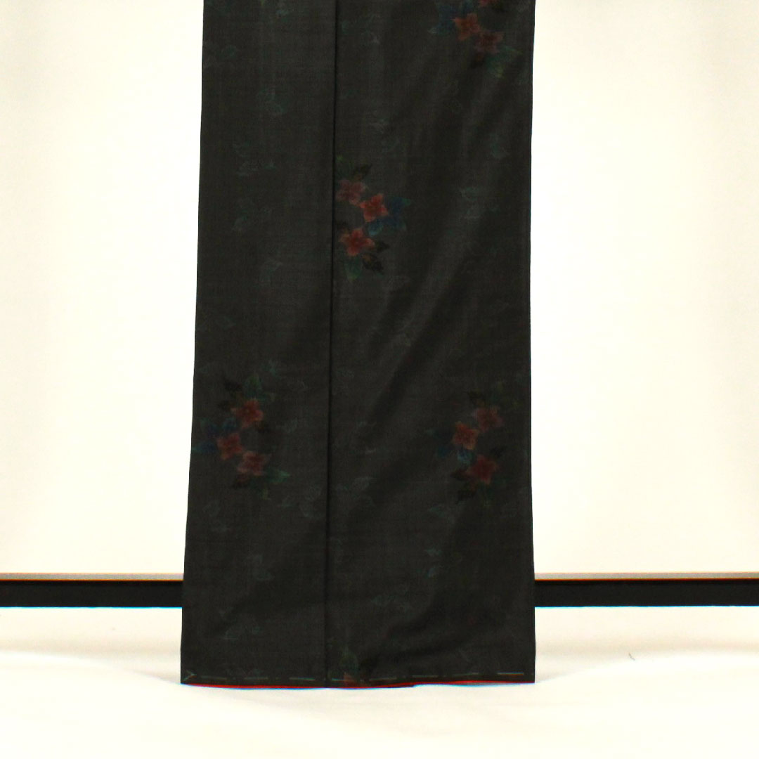 Oshima Tsumugi, Length 167cm, Sleeve Length 64cm, Flower and Leaf Pattern, 7 Marks, Pure Silk, S Rank, Awase, Gray, 1116000892422