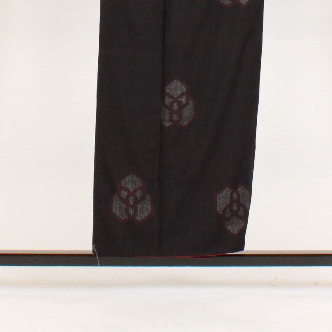 Yuki Tsumugi Length 153cm Sleeve length 65cm 80 tortoiseshell pattern Authentic Yuki Tsumugi Three-layered tortoiseshell pattern Pure silk A rank Awase Black 1116000723210