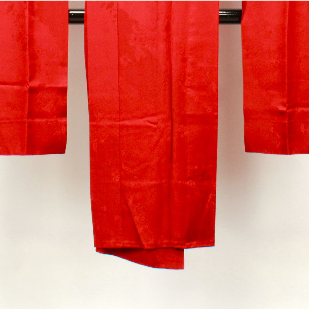 Nagajuban (long undergarment) made of pure silk, length 134cm, sleeve length 69.5cm, for single layer furisode, crimson, floral pattern, rank S, red, 1129000372412