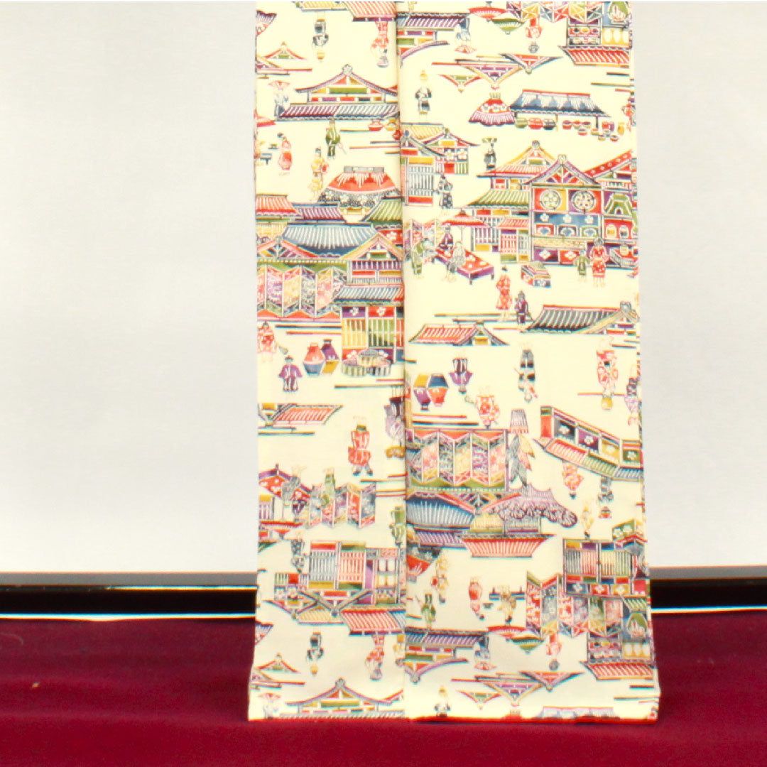 小紋 身丈167cm 裄丈66cm 袷  仕付け糸付き 未使用品 練色 型染 時代人物風景模様  正絹 Sランク クリーム系 1115003032515