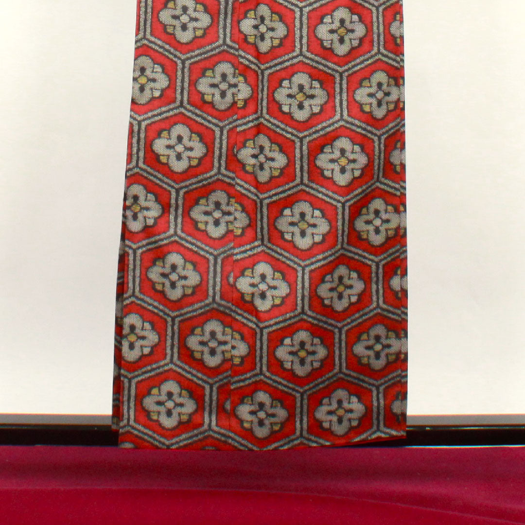 Murayama Oshima Length 151.5cm Sleeve length 62cm Dark red ensemble Tortoiseshell and plum Pure silk A rank Awase Red 1116001633212