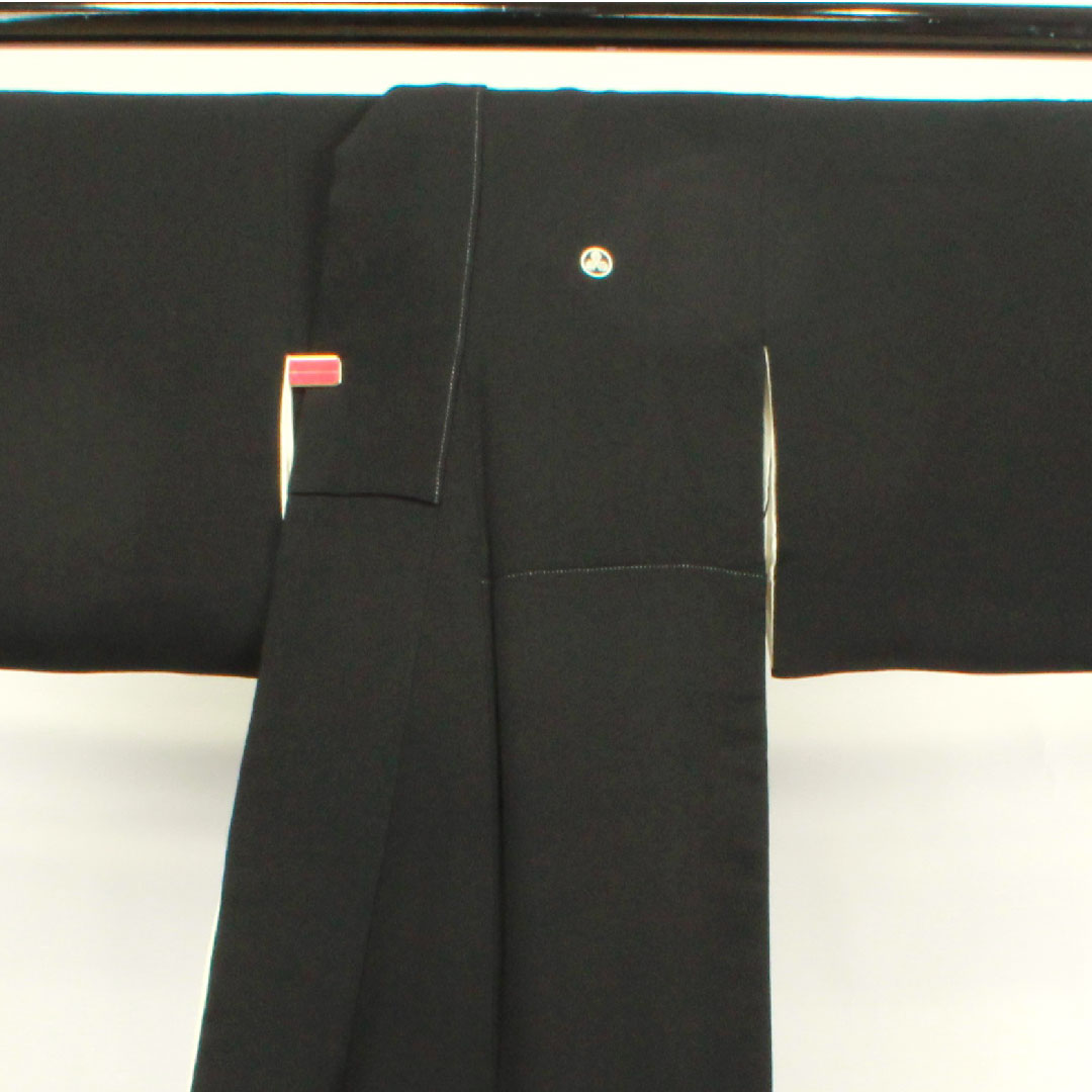 Black formal kimono, length 147.5cm, sleeve length 60cm, lined, Kyoto Yuzen, Imperial carriage, circle with three oak leaves, pure silk, A rank, five crests, black, 1111000863110