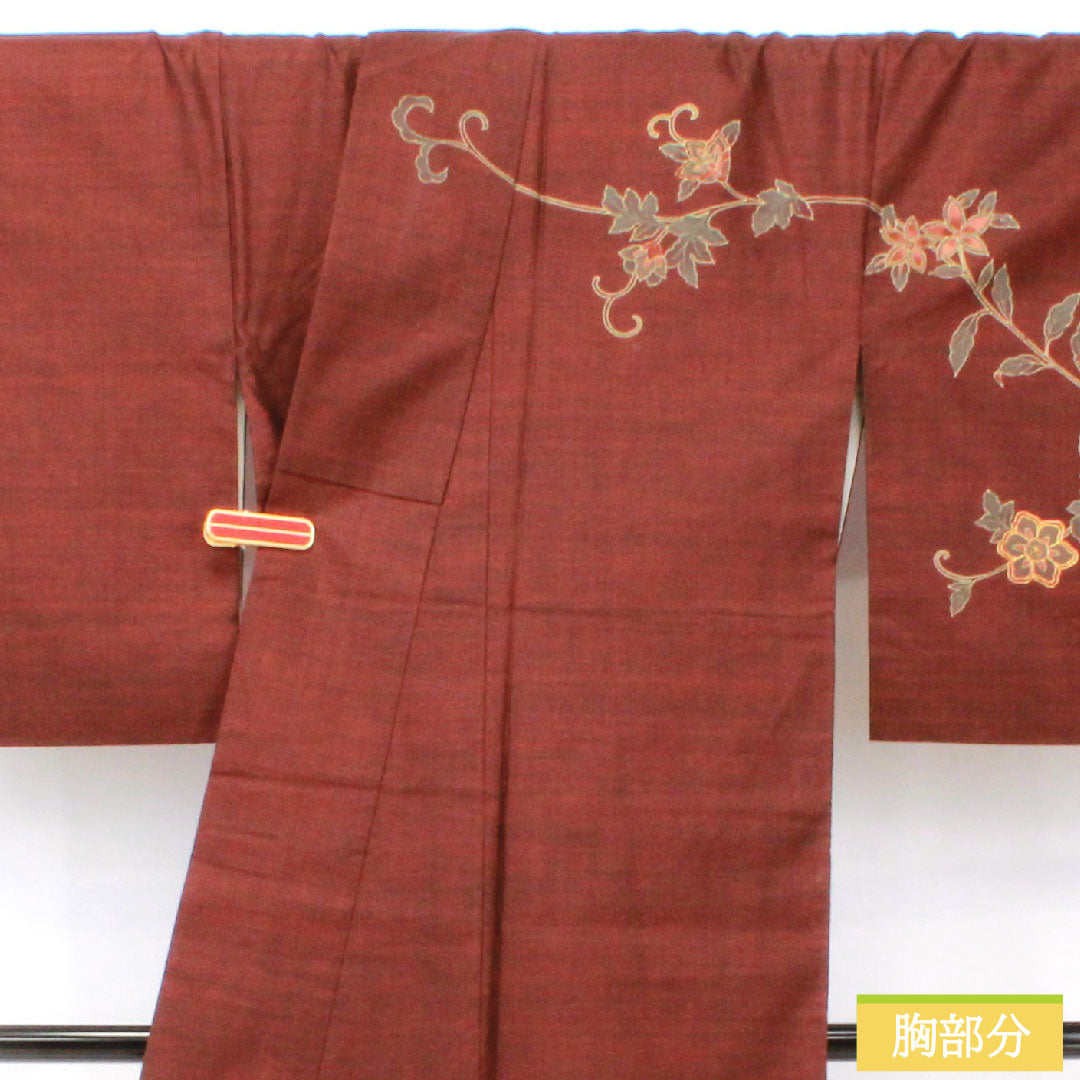 訪問着 正絹 袷 身丈158.5cm 裄丈65cm 生臙脂色（しょうえんじいろ） 大島紬地 紬地 蘇州刺繡 草花模様 Aランク 赤系 1112005493312