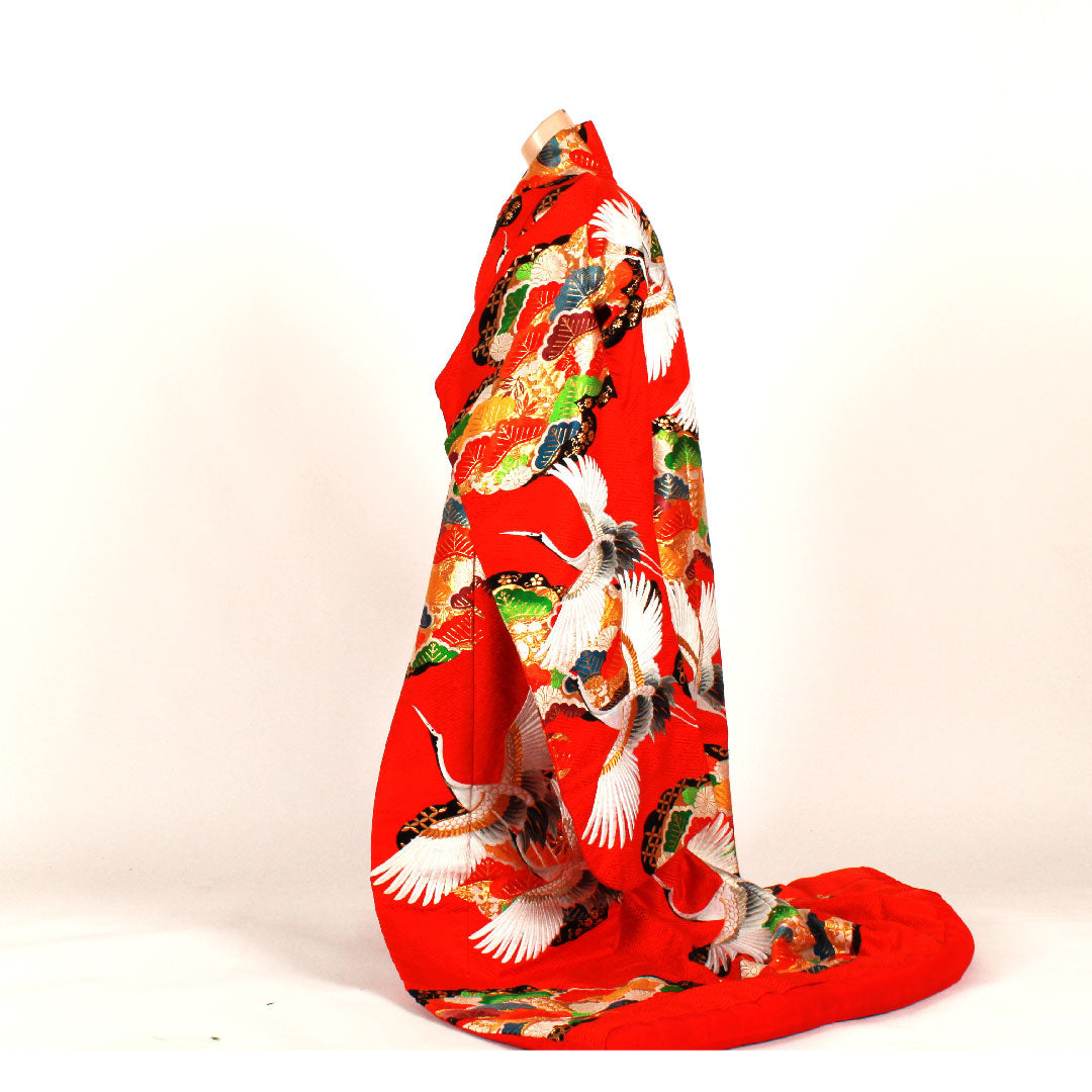 Colored uchikake, length 186cm, Sayagata pattern, crane, pine, pure silk, S rank, lined, red, 1110000112812