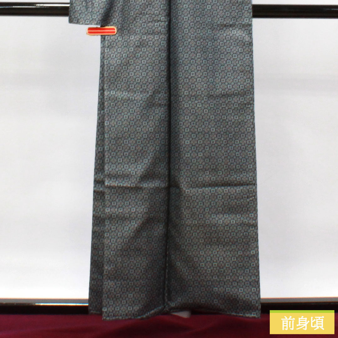 村山大島紬 正絹 身丈156cm 裄丈62.5cm  幾何学模様 しつけ糸付き 未使用品 Sランク 袷 紺系 1116003012318