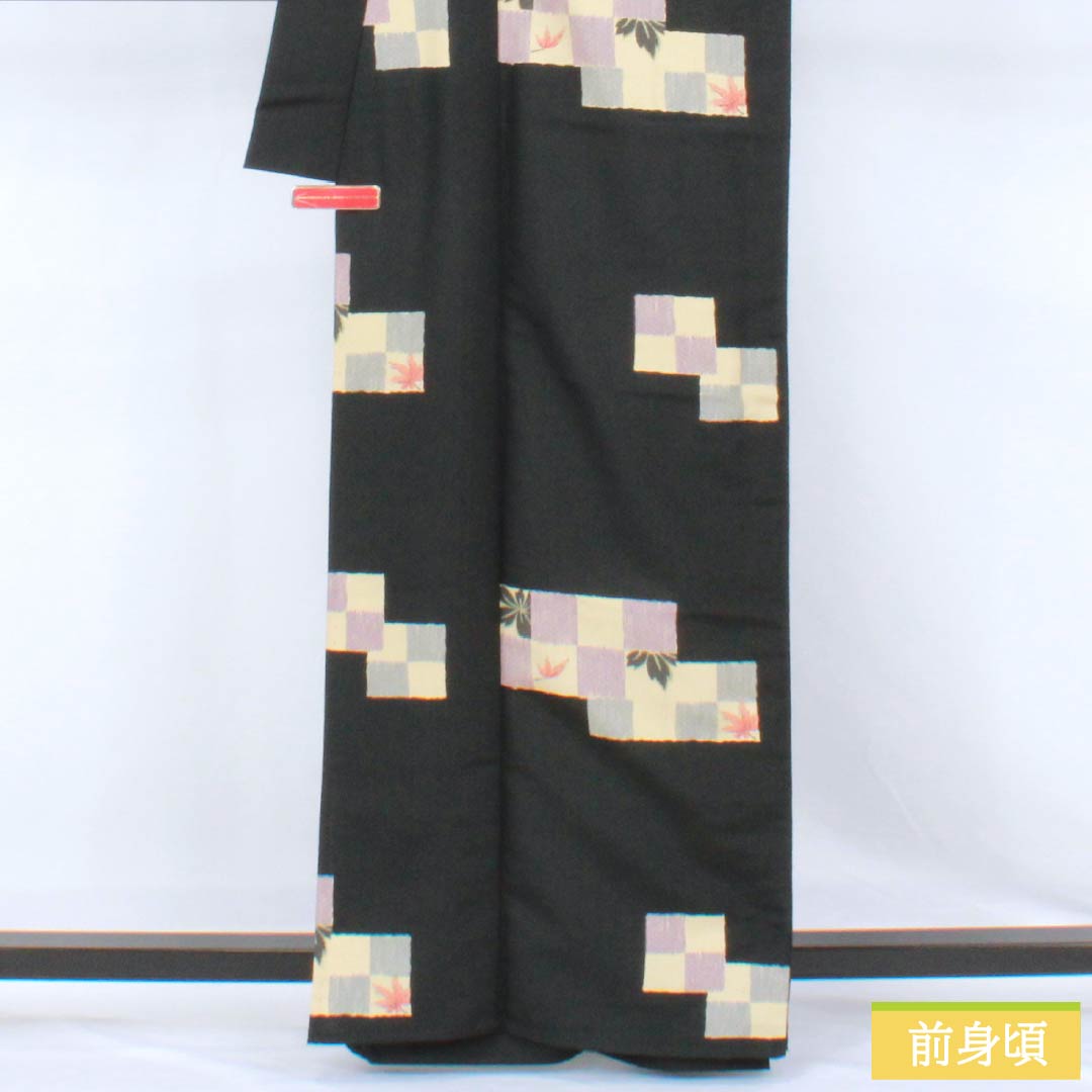 小紋 ポリエステル Sランク 身丈161.5cm 裄丈67.5cm 単衣 型染 市松 葉 洗える着物 黒系 1115007922410