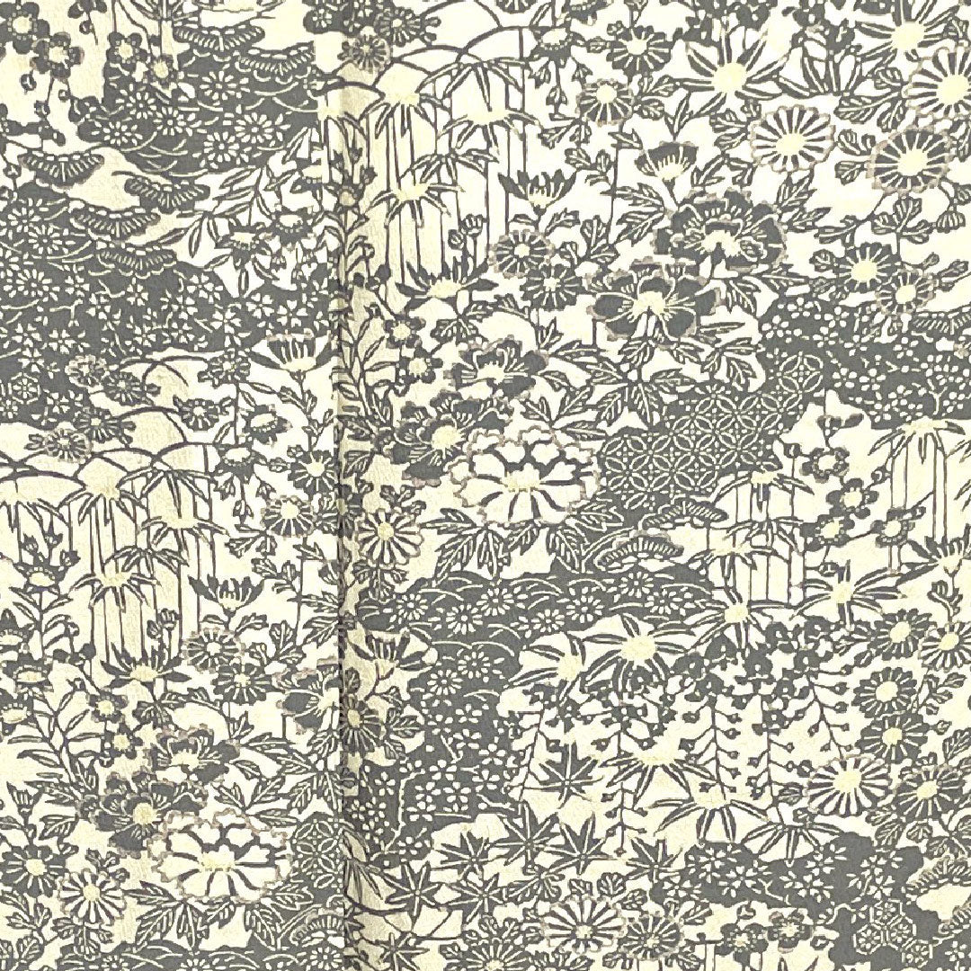 Komon, Length 164cm, Sleeve length 64.5cm, Lined, Neri-iro, Stencil-dyed, Auspicious pattern, Pure silk, A rank, Cream color, 1115002433415