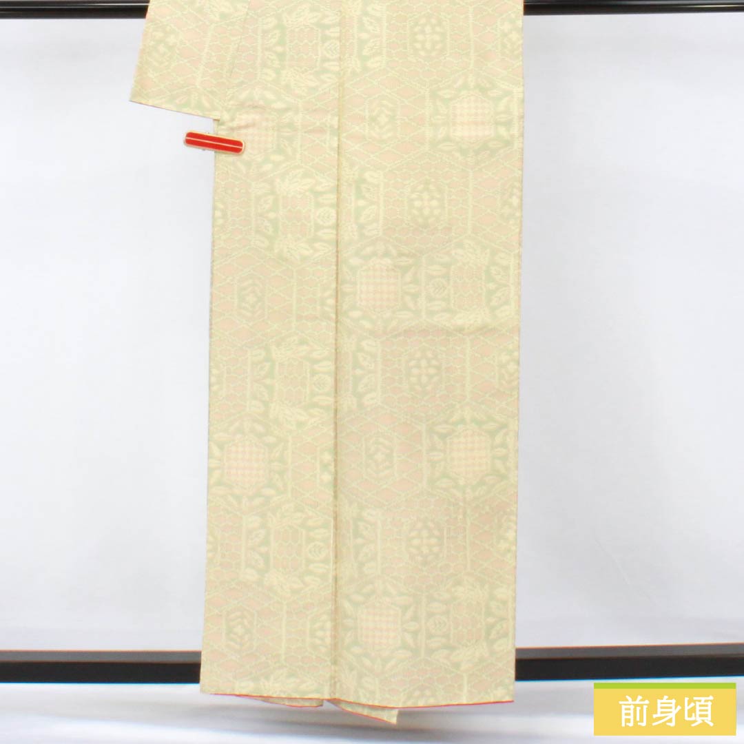 Silk Tsumugi (S-Rank) - Length 157cm, Sleeve Length 61.5cm, Light Yellow (Usukihadairo) - Oshima Tsumugi with Horizontal Double Kasuri Pattern and Abstract Pattern - Lined, Yellowish Colors - Product Code: 1116004592323