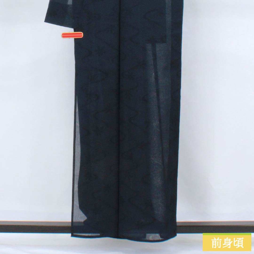 夏物 正絹 紬 身丈159cm 裄丈63cm 濃紺色（のうこんいろ） 地紋起こし 流水 紅葉 紗 Sランク 紺系 1132002832318