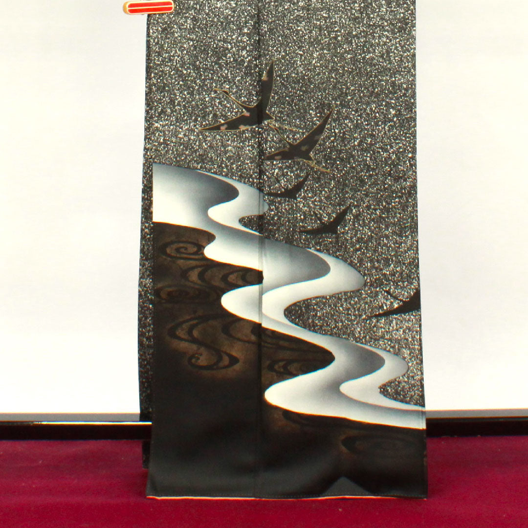 Homongi, lined, length 165cm, sleeve length 65cm, tataki-dyed, crane, Gosan-kiri, pure silk, S rank, black, 1112002592510