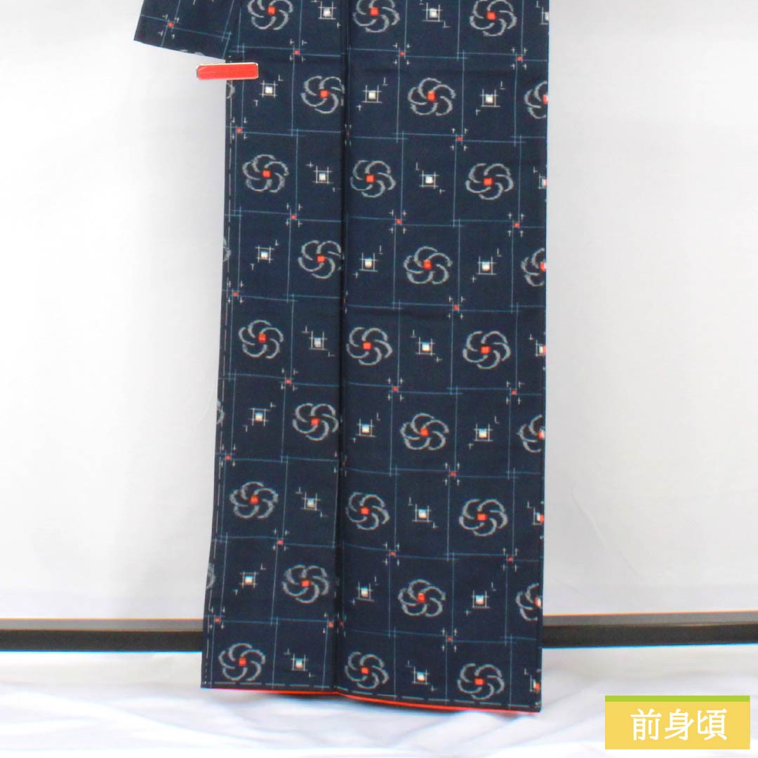 Pure silk tsumugi kimono, length 163.5cm, sleeve length 66cm, navy blue (kon-iro) ensemble with a checkered pattern and twisted plum blossom design, S rank, lined, navy blue, product number 1116003902418