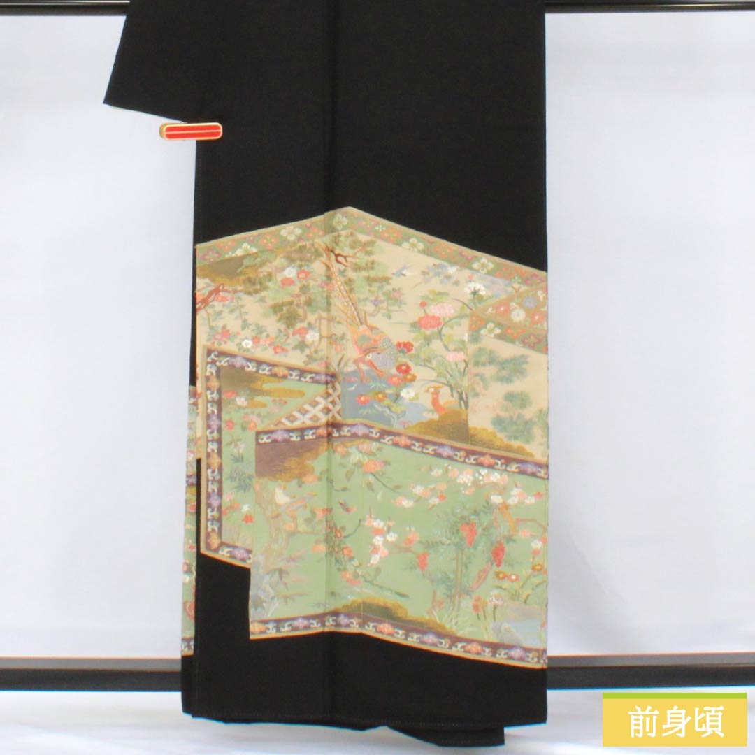 Black formal kimono (tomesode) made of pure silk, S rank, length 158cm, sleeve length 65.5cm, lined, with Suzhou embroidery featuring five crests, including auspicious motifs of quince, pheasant, pine, and plum blossoms. Product code: 1111001782310