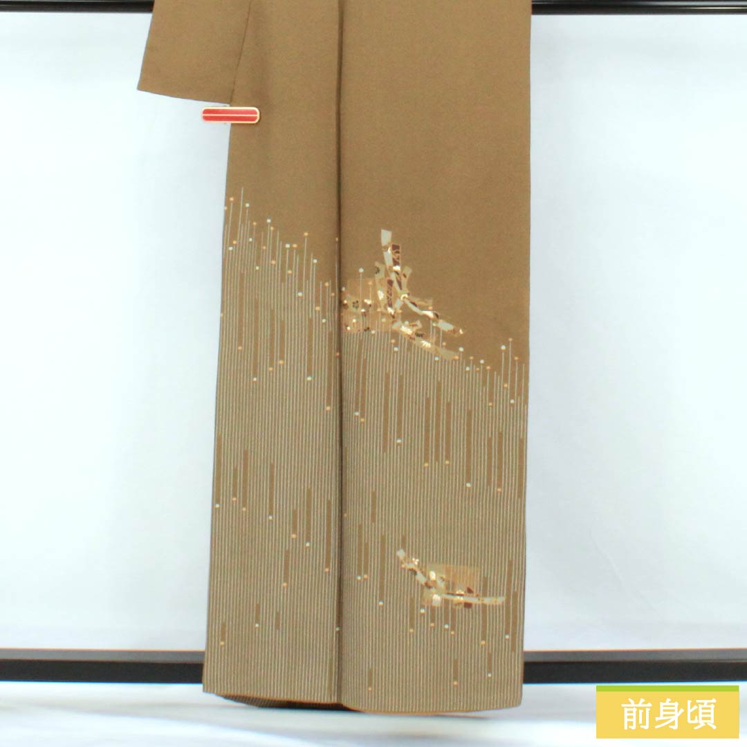Homongi (visiting kimono) made of pure silk, rank B, lined, length 158.5cm, sleeve length 66cm, mulberry dyed, with one crest, three pine trees, and a noshi (gift wrapping) design, plum and chrysanthemum motifs, brown, product number 1112007324314