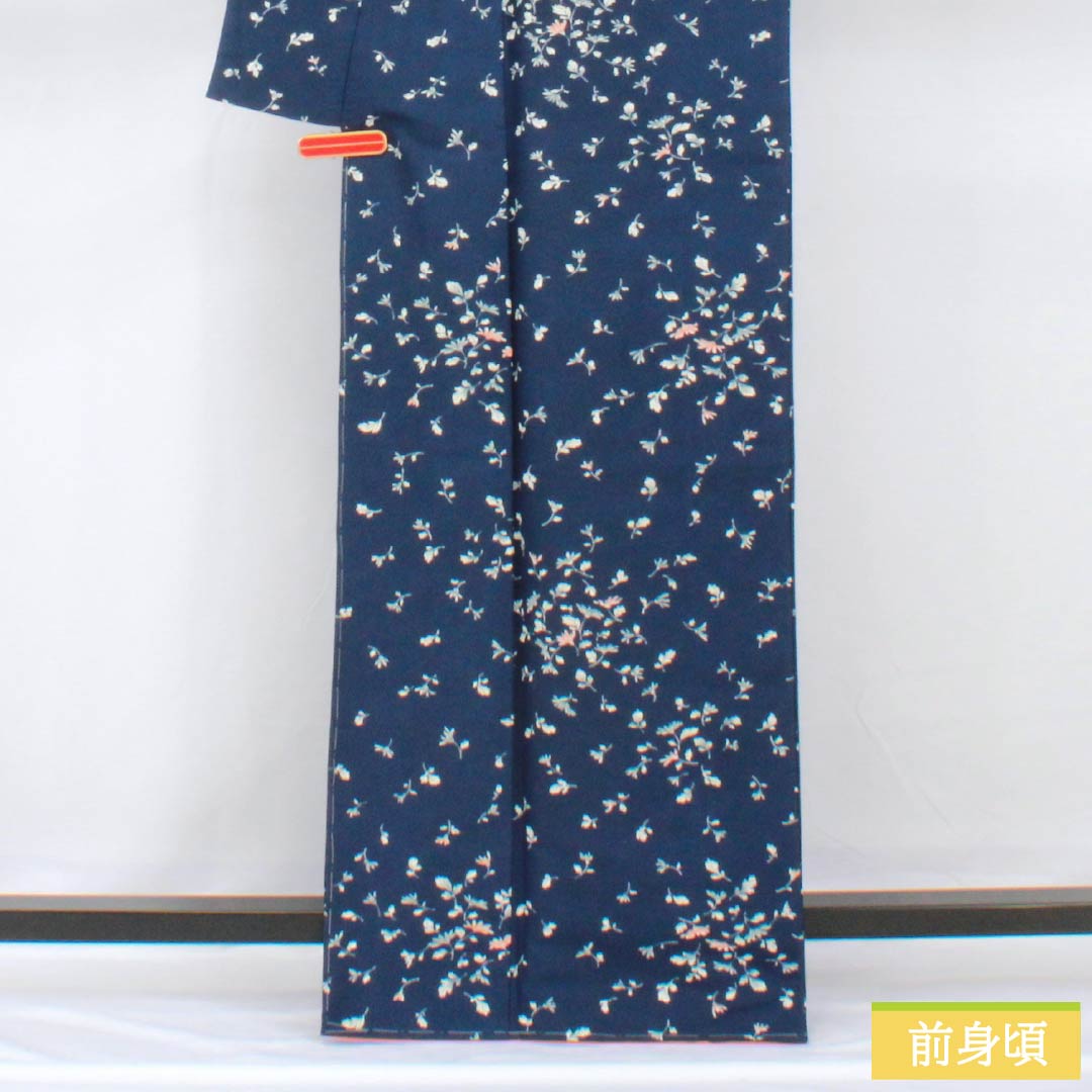 小紋 ポリエステル 身丈167cm 裄丈69cm 袷 紺色（こんいろ） 小花 洗える着物 しつけ糸付き Sランク 紺系 1115005642518