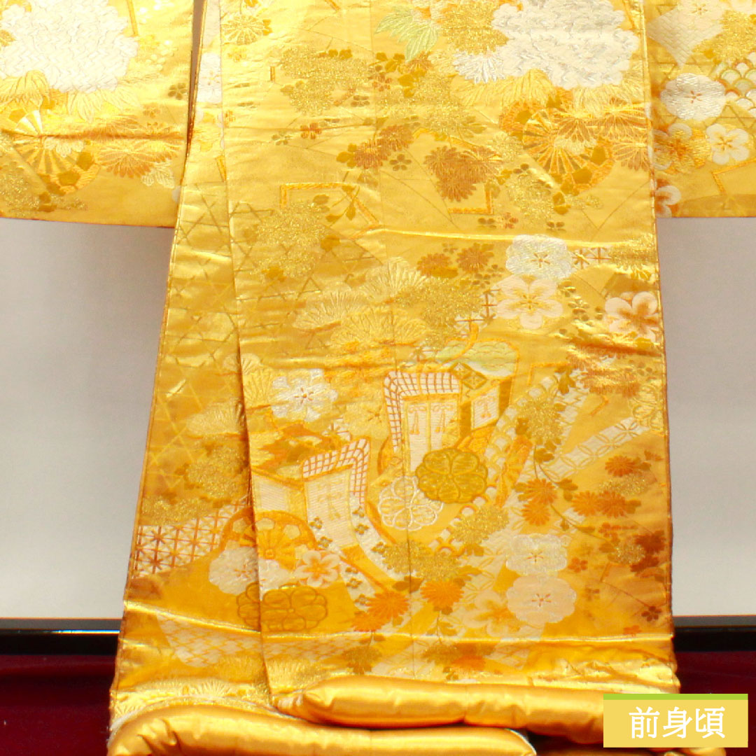 色打掛 正絹 身丈196cm 裄丈67cm  唐織 金糸 御所車 松竹梅 吉祥文様 Sランク 袷 金系 1110000762921