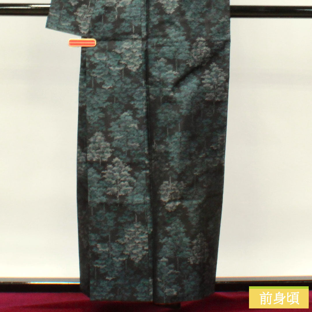 大島紬 正絹 身丈158cm 裄丈64.5cm  緯総絣 抽象模様 Sランク 袷 黒系 1116002942310