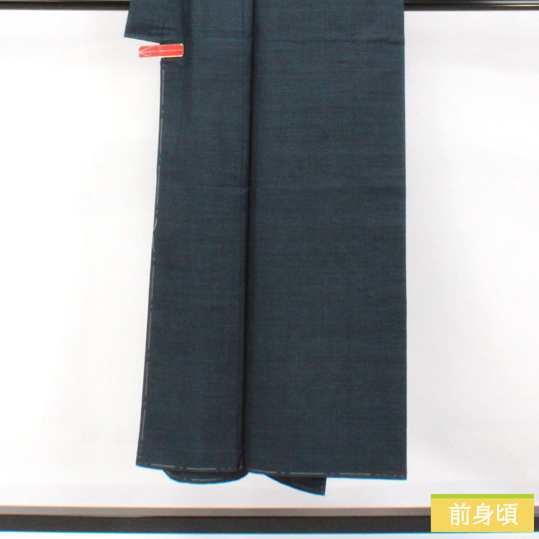 男物 正絹 Sランク 身丈146.5cm 裄丈67cm 大島紬 100亀甲 しつけ糸付き 袷 紺系 1119001832418