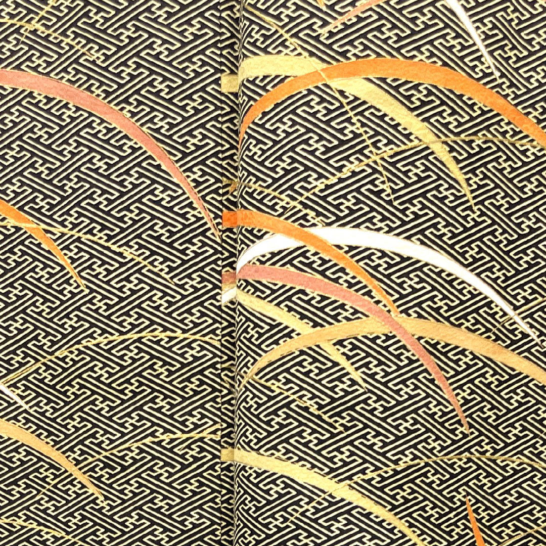 Komon Length 156.5cm Sleeve length 61.5cm Awase Sayagata Shiba grass Pure silk A rank Black 1115002683310