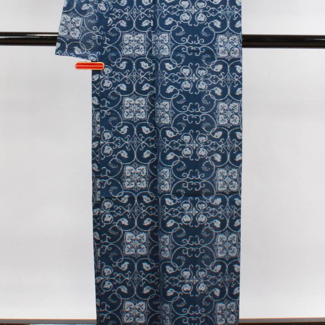 夏物 正絹 紬 身丈158.5cm 裄丈65cm 鉄葡萄色（てつぶどういろ） 宝相華唐草 紗 Sランク 紺系 1132000362318