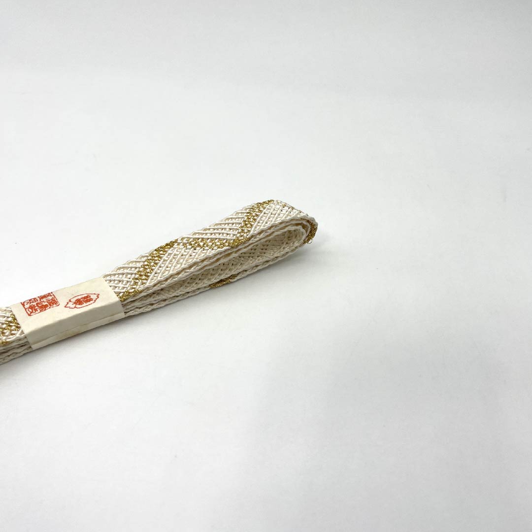 (Like new) Pure silk obijime and obiage set, milky white, made by Watakei, with a three-fingered seal. For formal wear, suitable for formal kimono. Length: approximately 164cm, width: approximately 1.7cm. Product code: 1141000281311