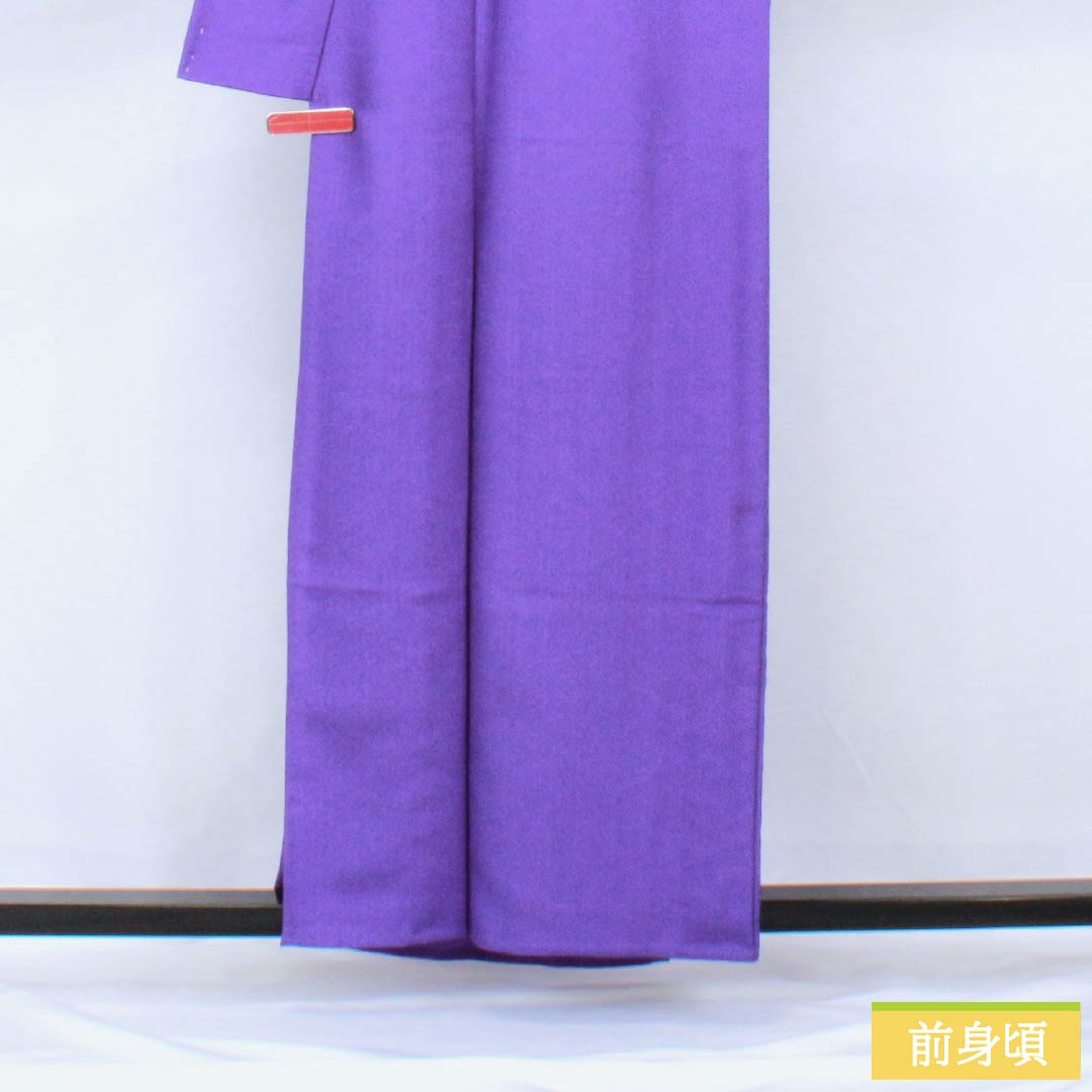 色無地 ポリエステル 身丈158.5cm 裄丈65.5cm 菫色（すみれいろ） 綸子 紗綾形 洗える着物 単衣 Sランク 紫系 1114002182320