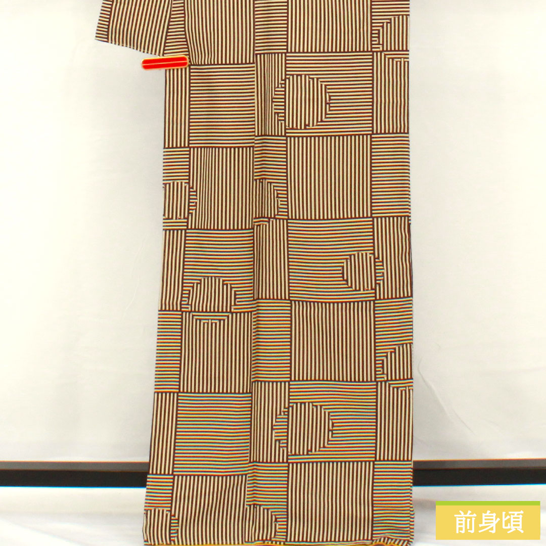 小紋 ポリエステル 身丈166cm 裄丈66.5cm 袷 暗褐色（あんかっしょく） 鳥の子色（とりのこいろ） 洗える着物 雪輪 縞 Sランク 茶系 1115004802514