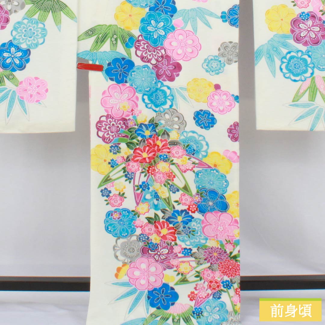Polyester Furisode, S Rank, Length 172cm, Sleeve-to-shoulder 67cm, Lined, White, All-over floral and sayagata pattern, Washable Kimono, White tone, 1113002852611