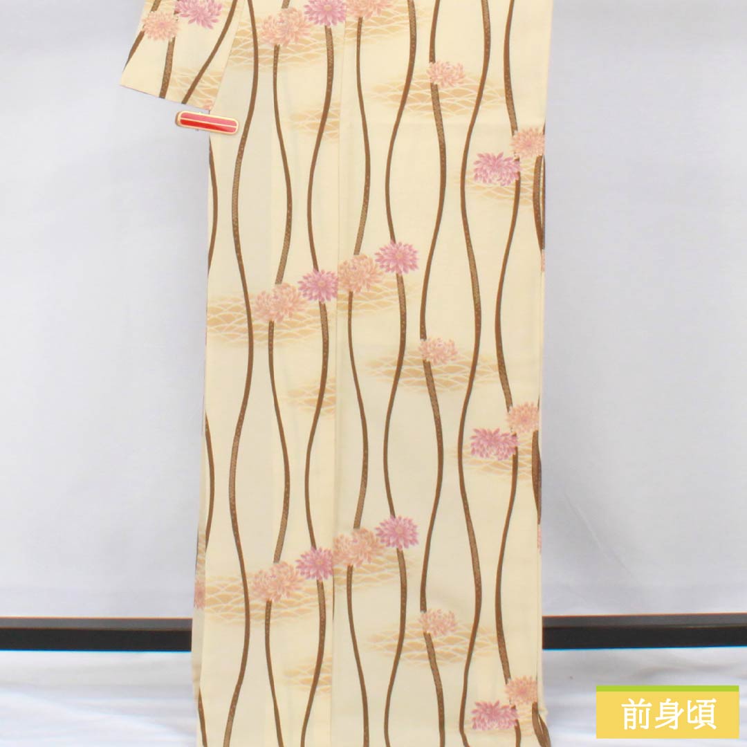 Komon (small pattern) kimono, polyester, length 171.5cm, sleeve length 68cm, lined, light egg-colored (usutamagoiro) pattern with tatewaku (standing wave) and chrysanthemum motifs, washable, A rank, cream, product number 1115006033615