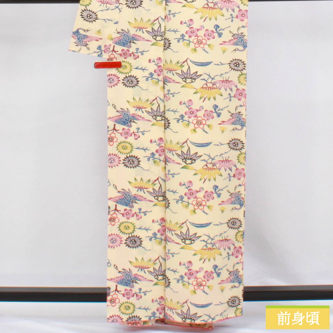 小紋 正絹 Aランク 身丈159.5cm 裄丈66.5cm 袷 薄卵色（うすたまごいろ） 京紅型 鶴 松竹梅 クリーム系 1115006903315