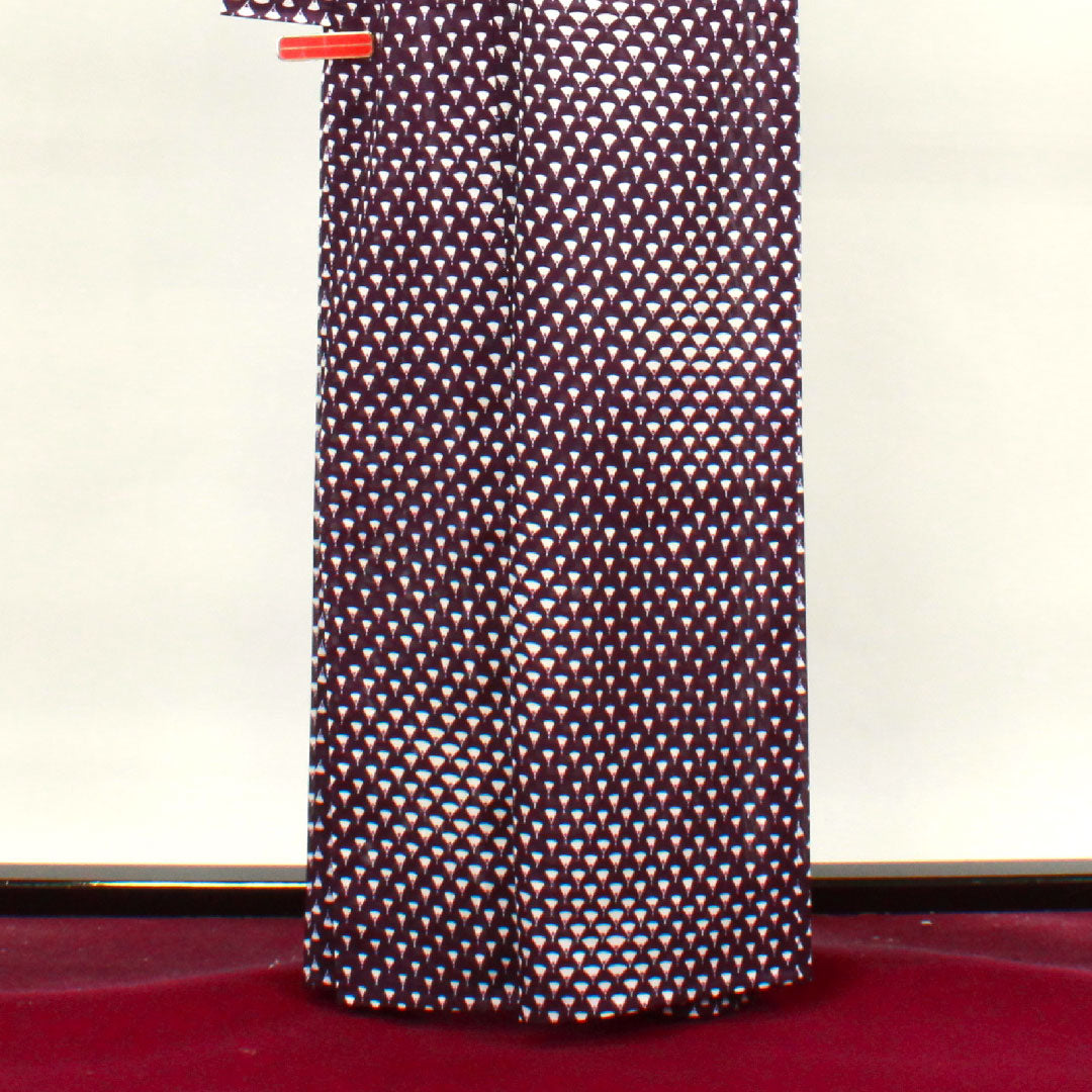 夏物 ポリエステル 小紋 身丈162cm 裄丈67.5cm 深紫色（ふかむらさきいろ） 洗える着物 扇 絽 Sランク 紫系 1132000702420